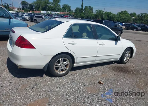 2006 Honda Accord 2.4 Ex z USA, uszkodzony, nr VIN 1HGCM56786A164667